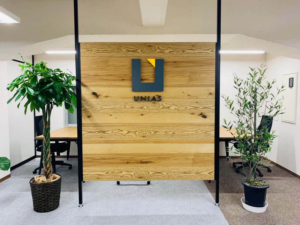 【株式会社UNIASの転職・求人情報 | AI×動画の転職サイト｢体験入社｣】エントランス